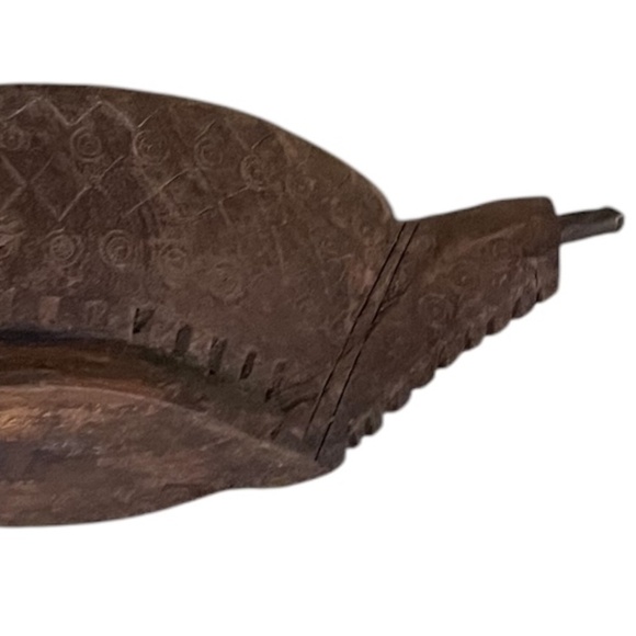 Vintage Hand Carved Wooden Eagle Head Kharal Drinking Bowl - Picture 10 of 12